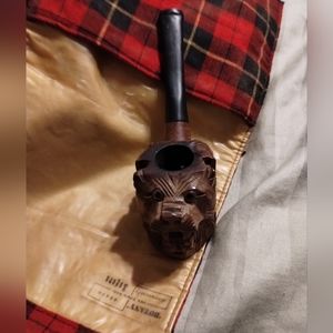 Vintage hand carved pipe Carm